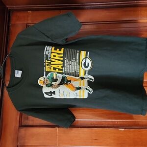 Brett Farve size L t-shirt